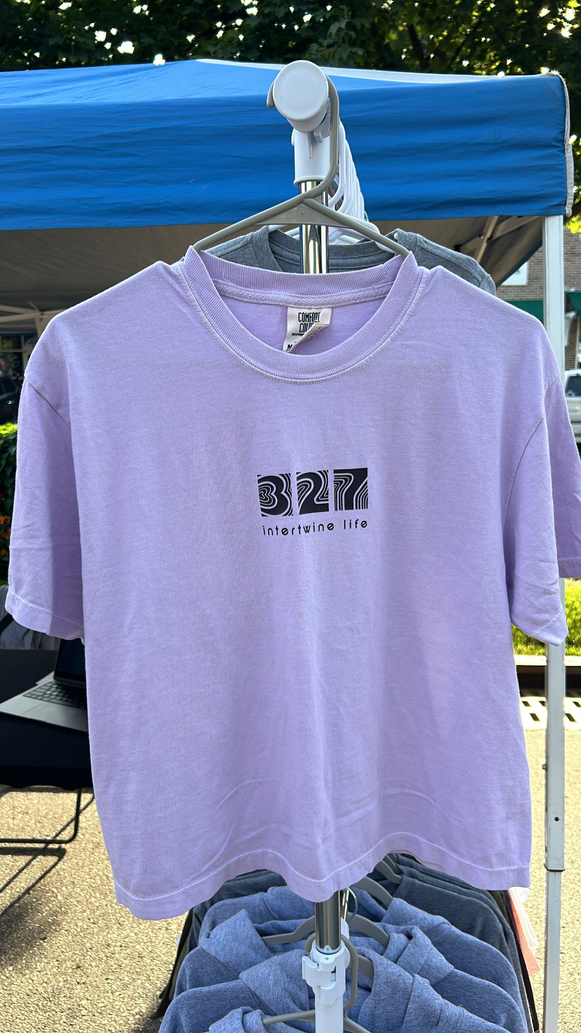 327 Women’s cropped Intertwine Life Tee